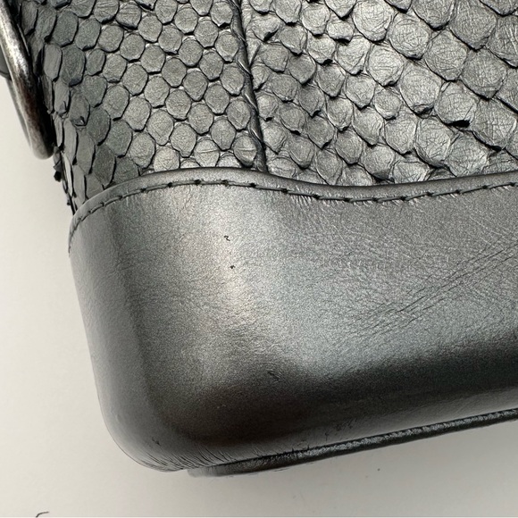 Chanel Hobo, Silver Python, 2018-2019 Collection by Karl Lagerfeld - Picture 10 of 12
